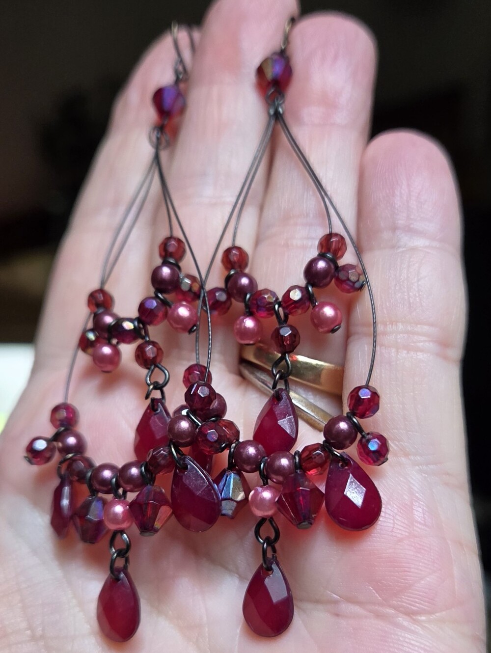Chandelier Deep Garnet & Pearl Costume Artisan Earrings - Picture 4 of 9